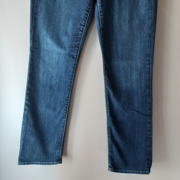 Gap 1969 Real Straight Dark Wash Jeans Cropped Size 30/10 - Picture 3 of 15